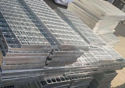 鋼格柵板使用的過程中應(yīng)該注意哪些事項