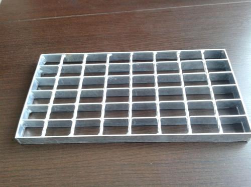 影響鍍鋅鋼格板使用壽命的因素